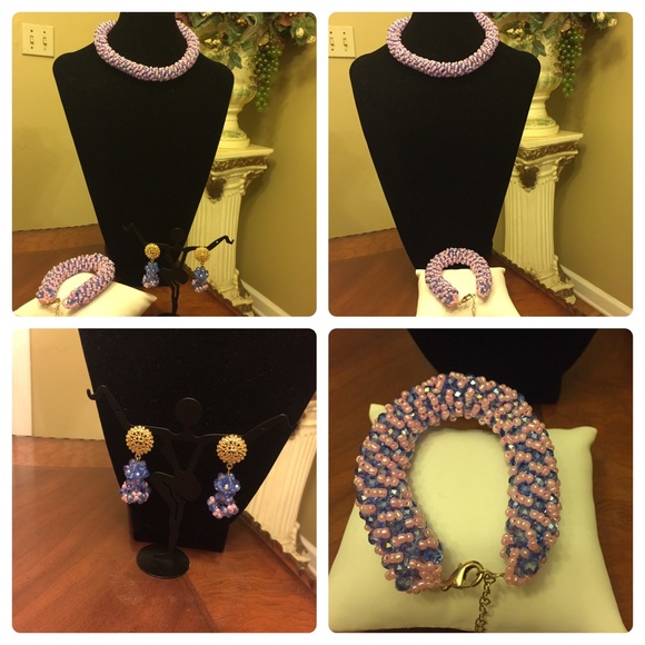Handmade Jewelry - An elegant Set-baby Pink mixed with blue beads